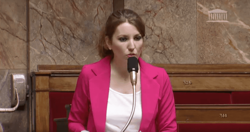 Dans le cadre des Assises nationales de la mobilité, j’ai organisé le 5 décembre 2017 une réunion d’échanges sur la RN 147. Une centaine d’élus, de citoyens et de représentants institutionnels et économiques ont participé activement à cette soirée, durant laquelle le caractère urgent de ce dossier a fait consensus.
Au cours de cette réunion, j’ai réaffirmé mon engagement sur ce dossier.