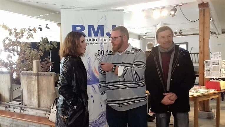 Inauguration du 2ème Salon du livre de la Basse-Marche à Villefavard, dans un contexte national de soutien à la lecture publique et de promotion de l'industrie du livre.
