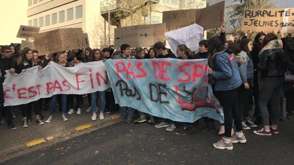 j’ai rencontré jeudi 22 novembre Madame la Rectrice de l’Académie de Limoges Christine Gavini-Chevet au sujet de la mise en place de la réforme du bac au lycée Giraudoux à Bellac.
