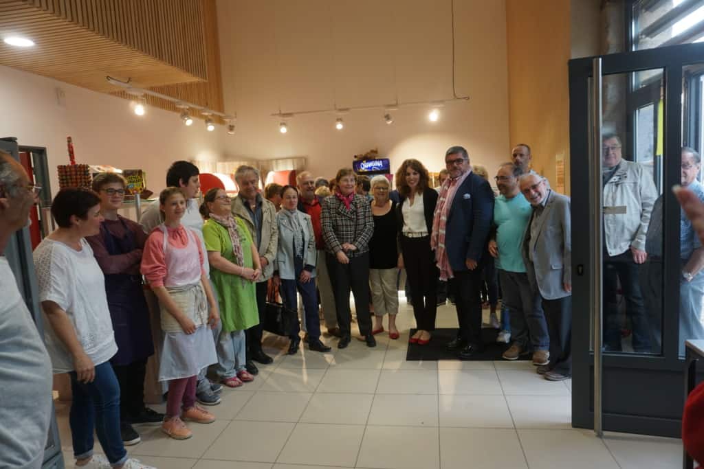 J'ai assisté à l'inauguration des nouveaux locaux de la boulangerie à Blond.