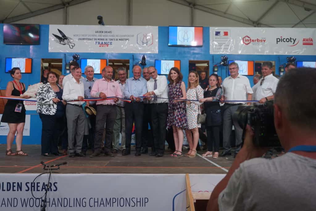 Présente à l'ouverture du  Mondial de Tonte de Moutons au Dorat : un événement sportif, festif et populaire, organisé pour la première fois en France.