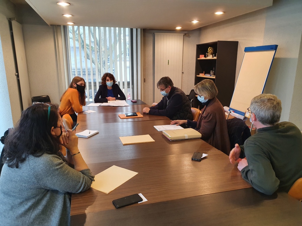 Rencontre avec le syndicat des pharmaciens d'officine pour échanger sur l'évolution et les enjeux de la profession au regard de l'actualité.
