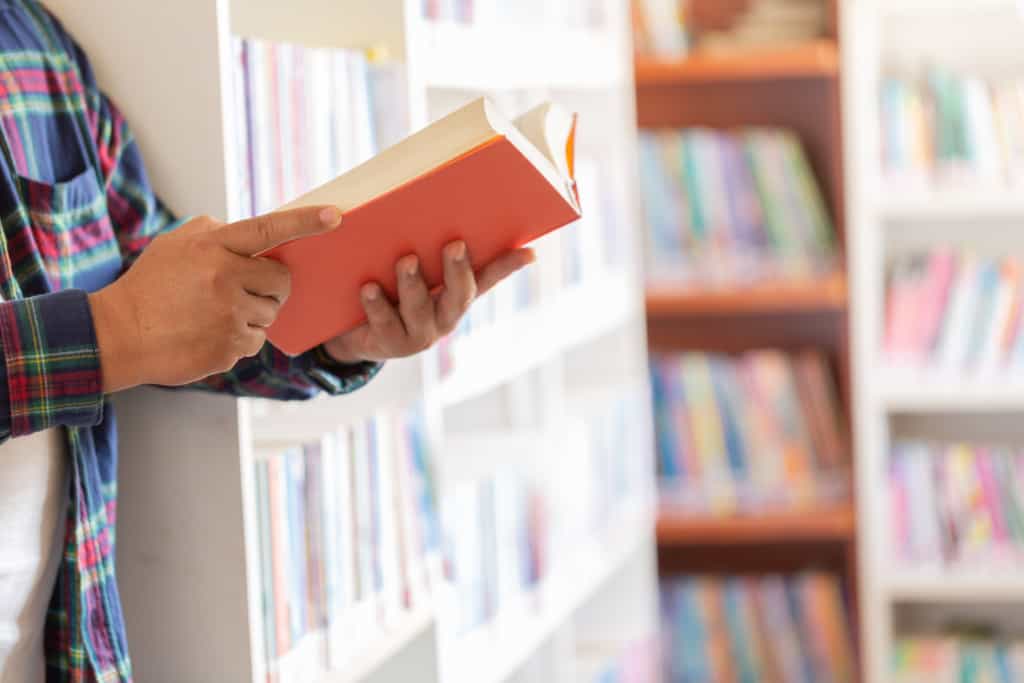 J'ai alerté M. le ministre de l'éducation nationale, de la jeunesse et des sports sur l'incompréhension exprimée par les professeurs documentalistes à propos du versement de la prime d'équipement informatique.